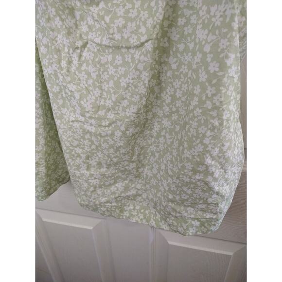 J. Crew Green White Floral Ruffle Strap Cropped Tank. Size XL - Picture 6 of 9